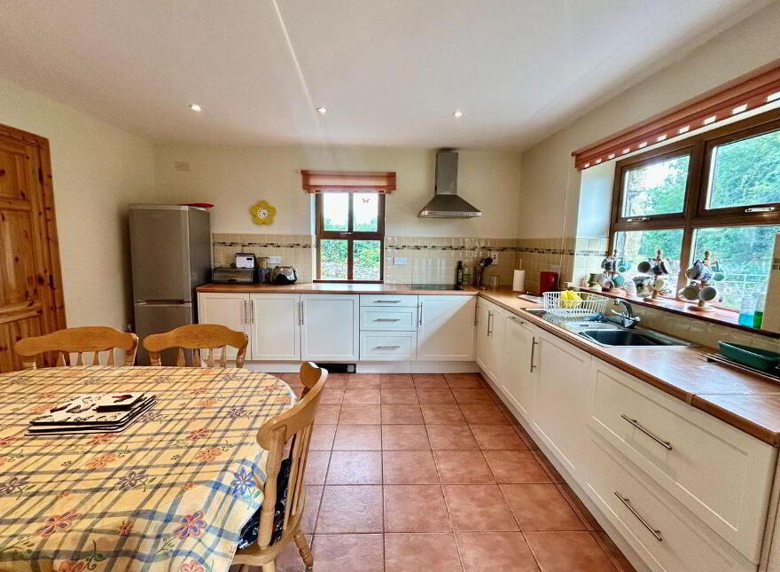 Tawnagh More, Mohill, N41FP79