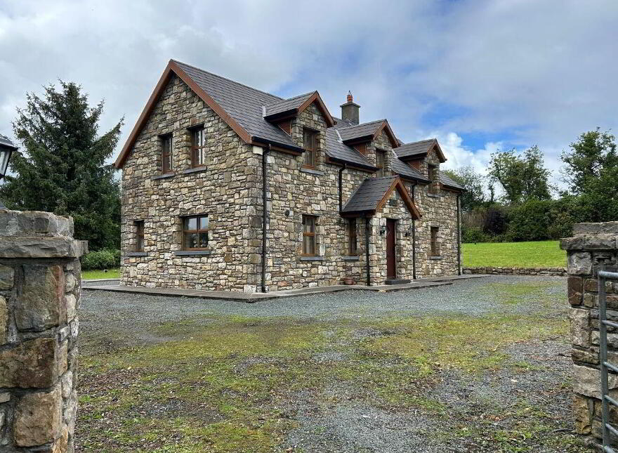 Tawnagh More, Mohill, N41FP79