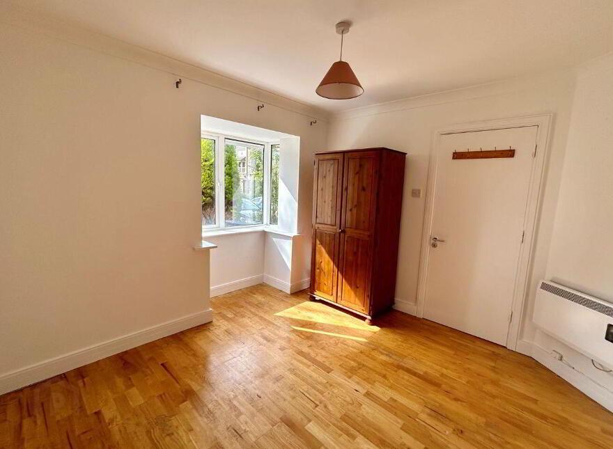 Apartment 4 Corry, Shannon Court, Carrick-On-Shannon, N41Y578