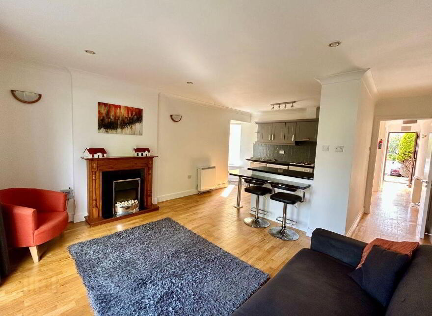 Apartment 4 Corry, Shannon Court, Carrick-On-Shannon, N41Y578