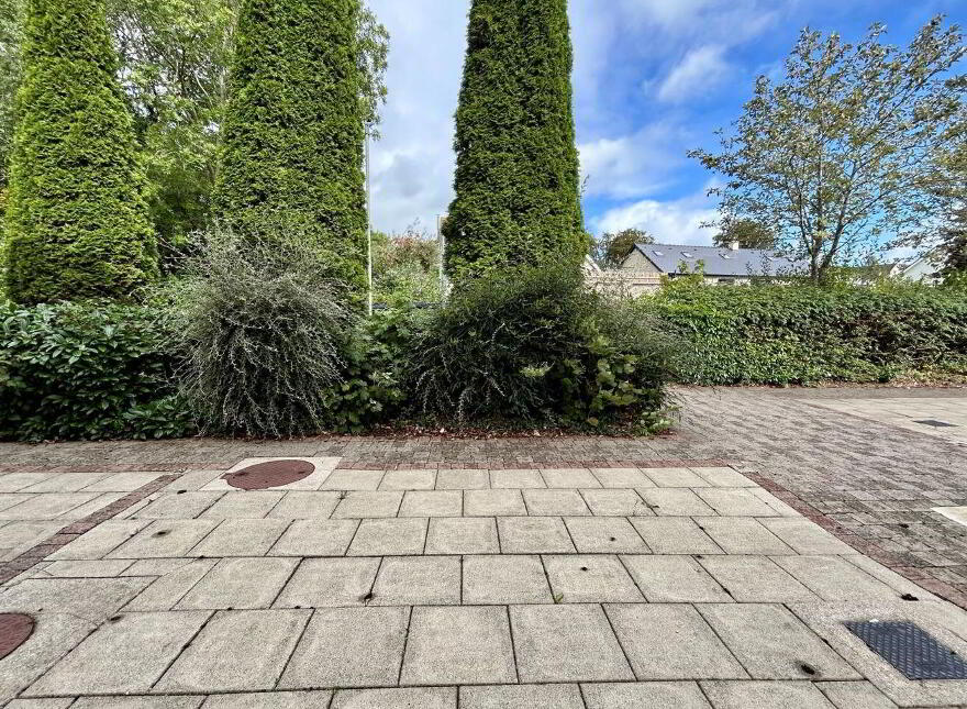 Apartment 4 Corry, Shannon Court, Carrick-On-Shannon, N41Y578