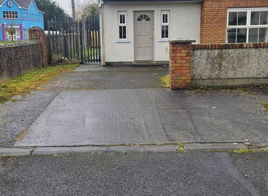 1 Spring Field, Castlerea, F45TF97