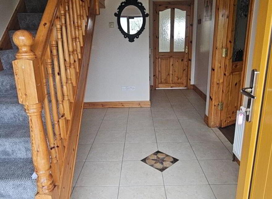 31 Woodstream, Castlerea, F45YK58