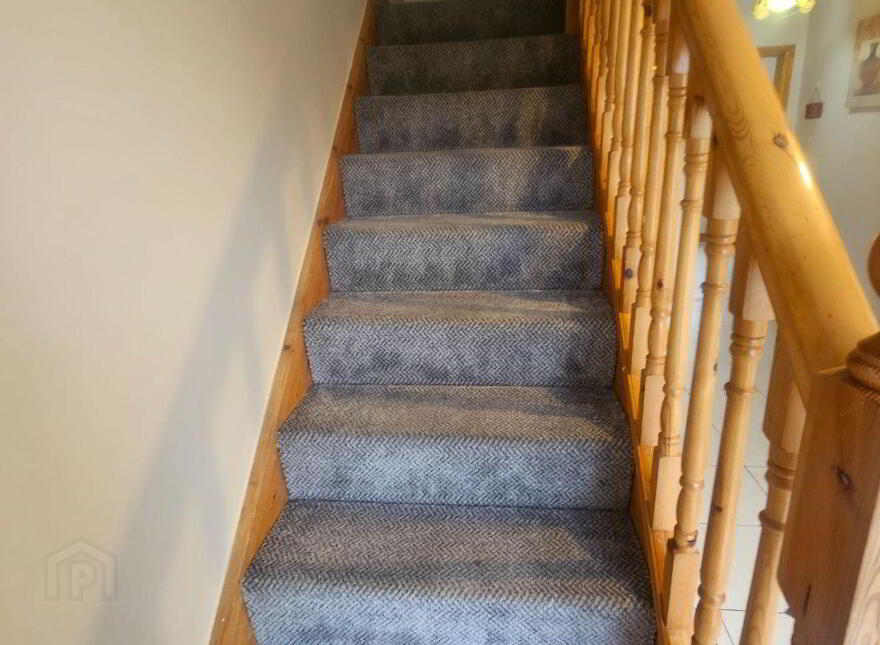 31 Woodstream, Castlerea, F45YK58