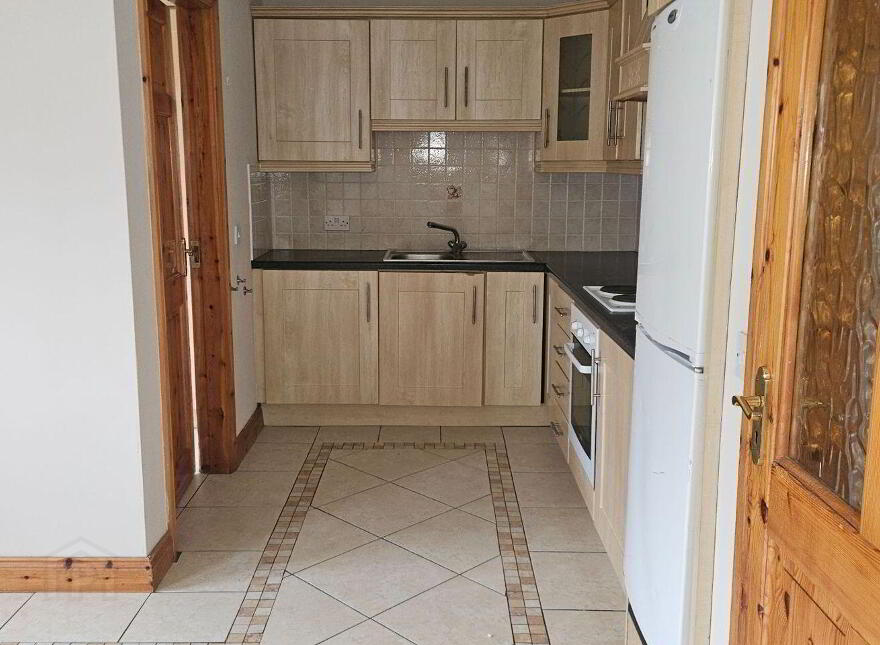 31 Woodstream, Castlerea, F45YK58
