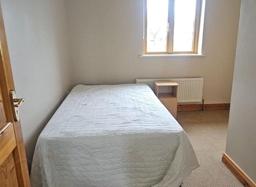 31 Woodstream, Castlerea, F45YK58