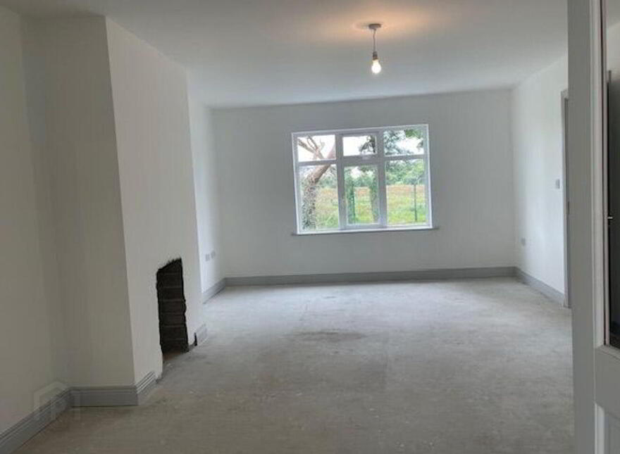 46 Kilkeevan Park, Castlerea, F45K268