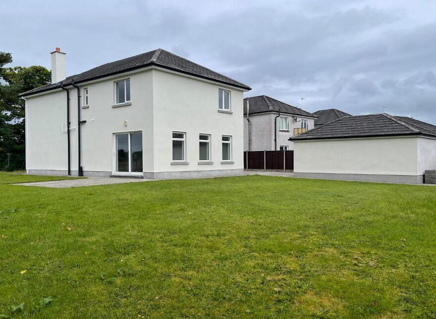 46 Kilkeevan Park, Castlerea, F45K268