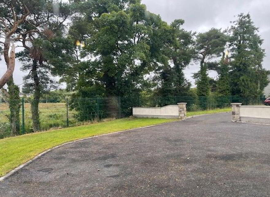 46 Kilkeevan Park, Castlerea, F45K268