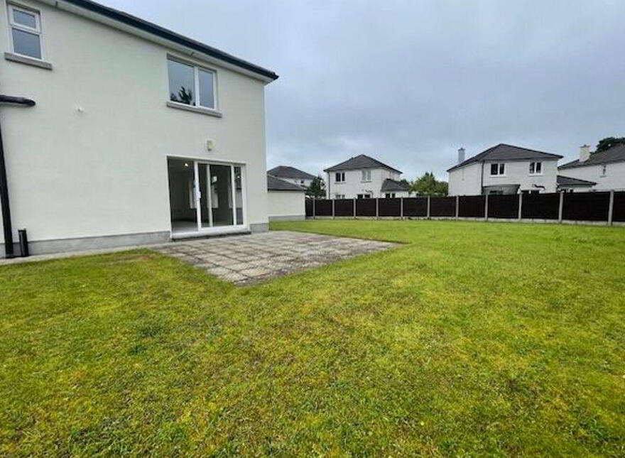 46 Kilkeevan Park, Castlerea, F45K268