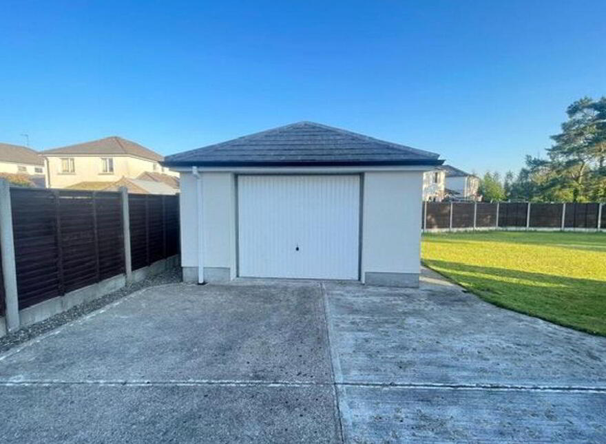 46 Kilkeevan Park, Castlerea, F45K268
