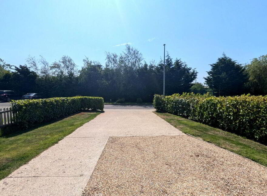 16 The Willows, Wellingtonbridge, Y35N660
