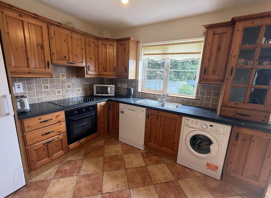 11 Woodfield Green, Newcastle West, V42WK80