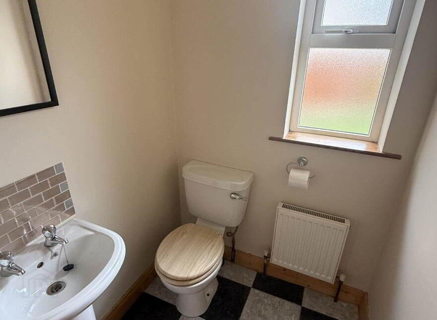 11 Woodfield Green, Newcastle West, V42WK80