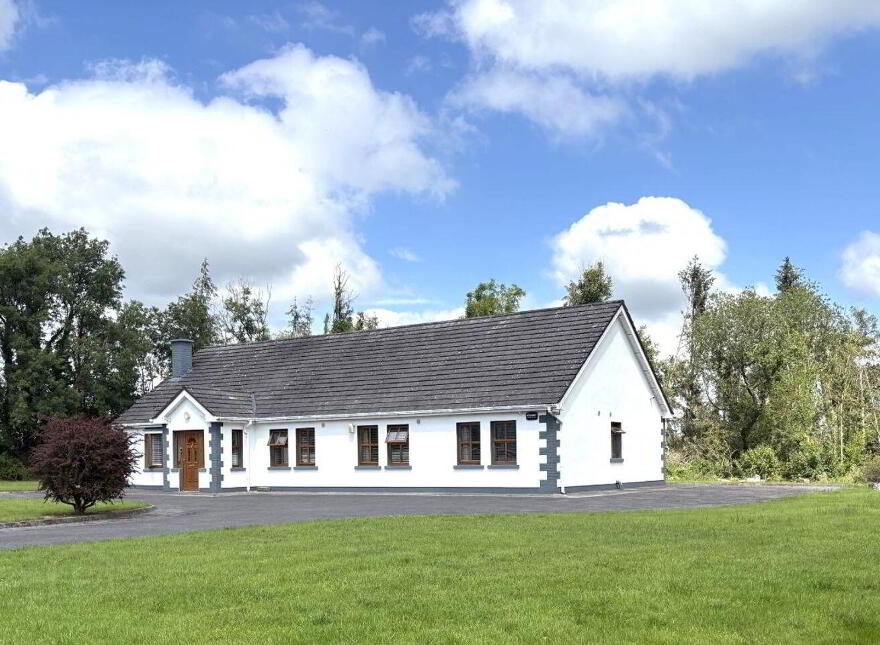 Tully Hall, Tully, Longford Town, N39VR70 photo