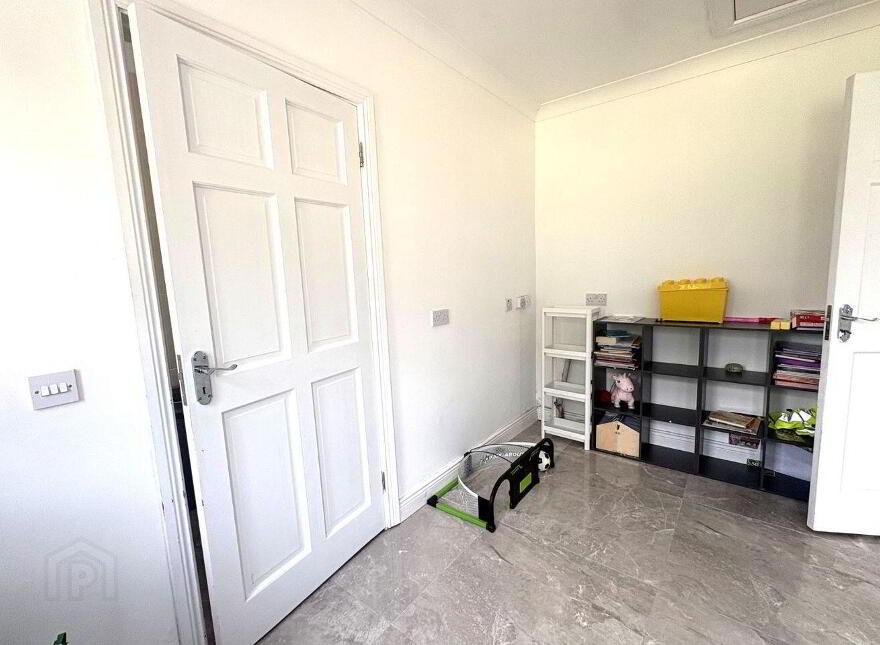 Tully Hall, Tully, Longford Town, N39VR70