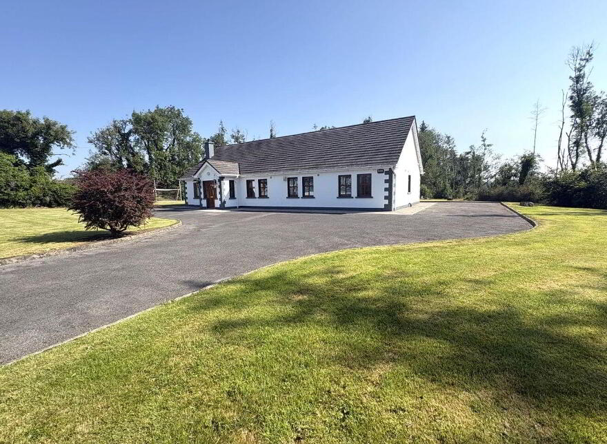 Tully Hall, Tully, Longford Town, N39VR70