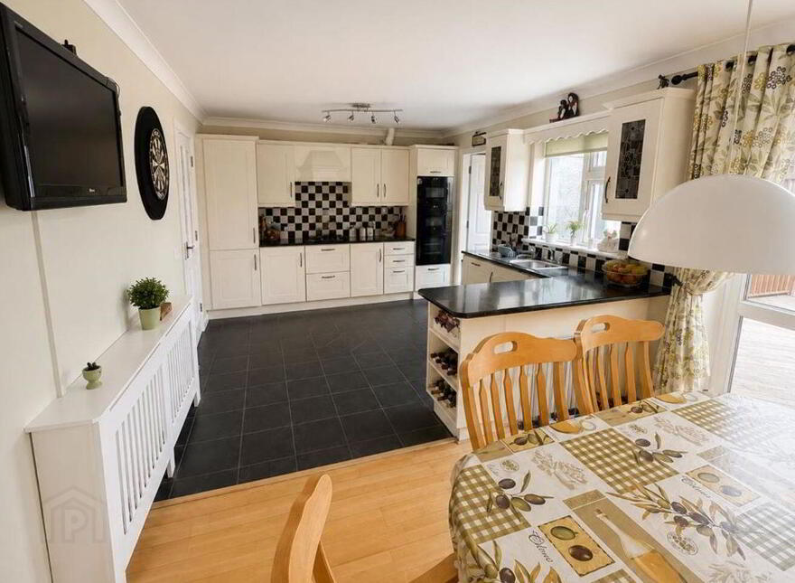 64 Hazelwood, Loughrea, H62YY77
