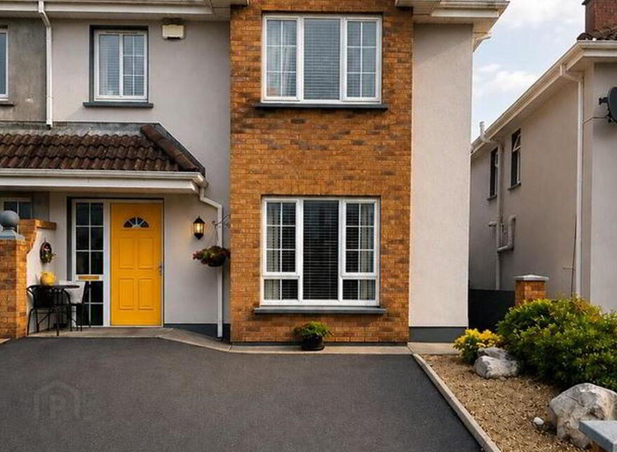64 Hazelwood, Loughrea, H62YY77 photo
