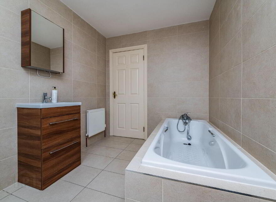 27 Pomeroy Park, Rathangan, R51NW92
