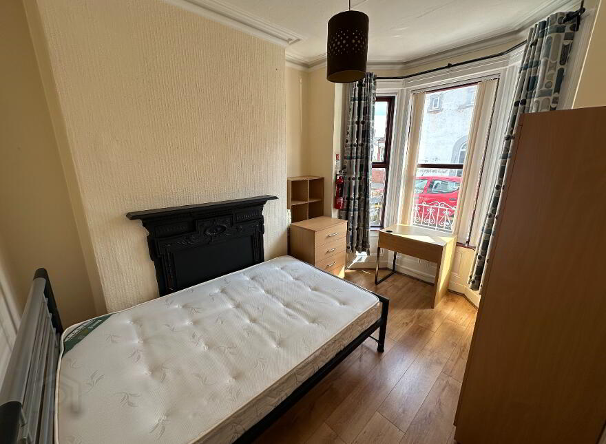 68 Sandymount Street, Stranmillis, Belfast, BT9 5DQ