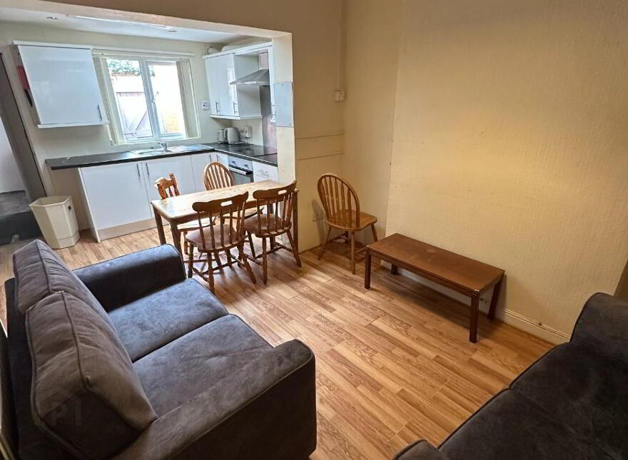 68 Sandymount Street, Stranmillis, Belfast, BT9 5DQ
