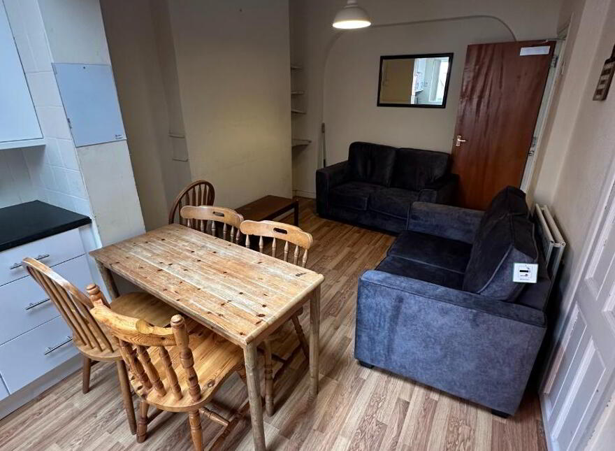68 Sandymount Street, Stranmillis, Belfast, BT9 5DQ