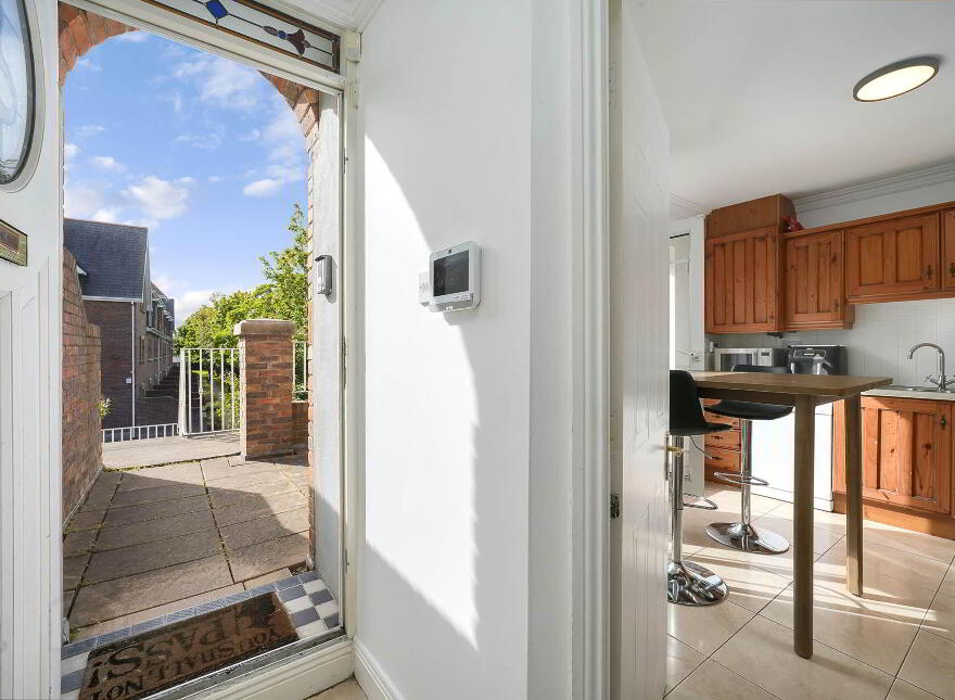66 Radcliffe Hall, Saint John`s Road, Sandymount, Dublin, D04W2V4
