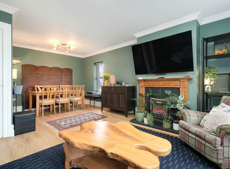 66 Radcliffe Hall, Saint John`s Road, Sandymount, Dublin, D04W2V4