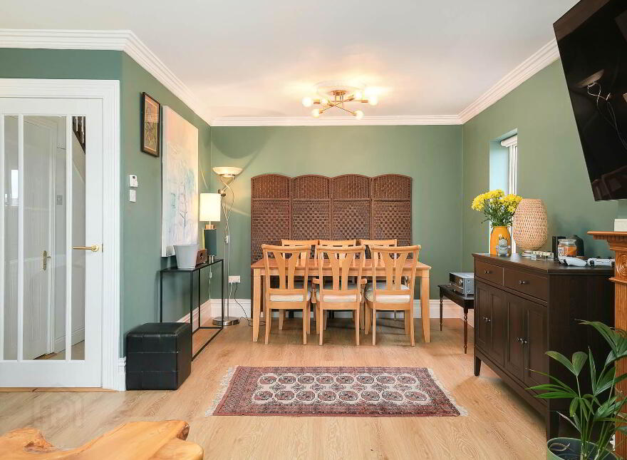 66 Radcliffe Hall, Saint John`s Road, Sandymount, Dublin, D04W2V4