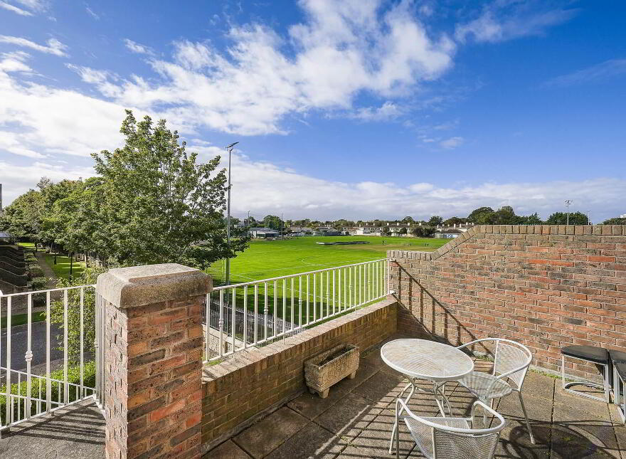 66 Radcliffe Hall, Saint John`s Road, Sandymount, Dublin, D04W2V4