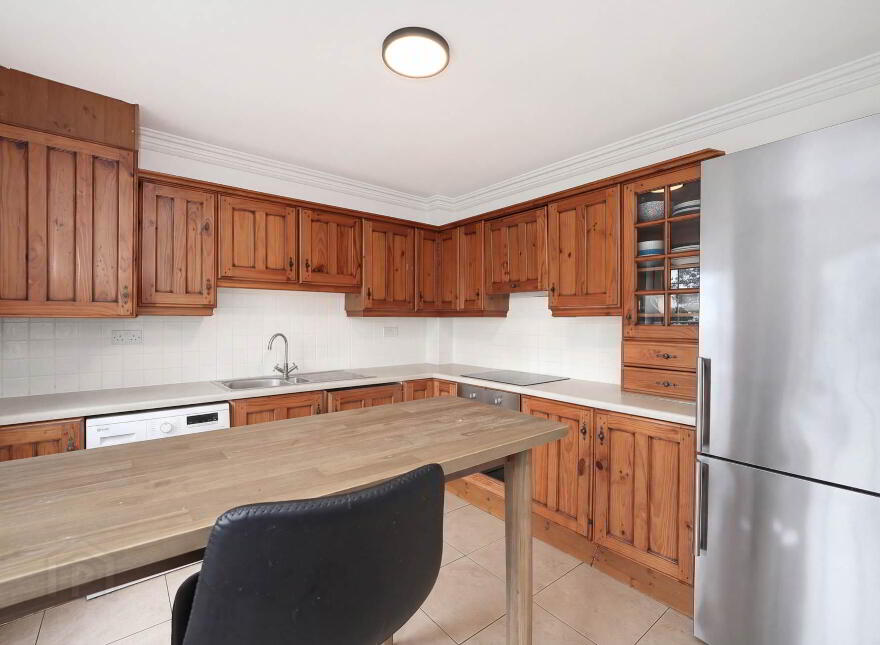 66 Radcliffe Hall, Saint John`s Road, Sandymount, Dublin, D04W2V4