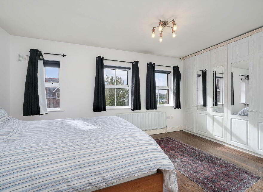 66 Radcliffe Hall, Saint John`s Road, Sandymount, Dublin, D04W2V4