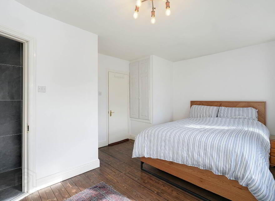 66 Radcliffe Hall, Saint John`s Road, Sandymount, Dublin, D04W2V4