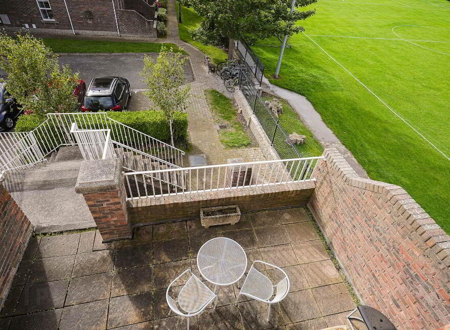 66 Radcliffe Hall, Saint John`s Road, Sandymount, Dublin, D04W2V4