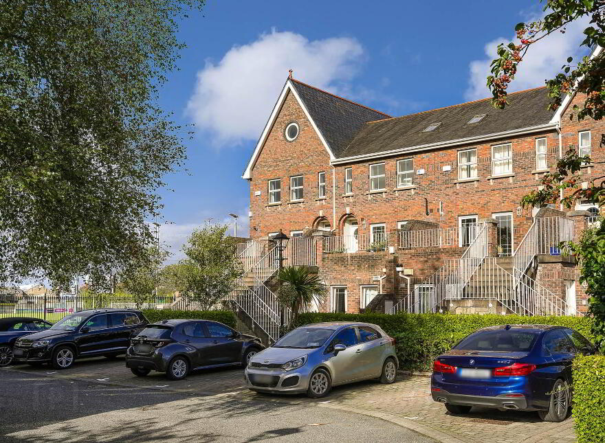 66 Radcliffe Hall, Saint John`s Road, Sandymount, Dublin, D04W2V4