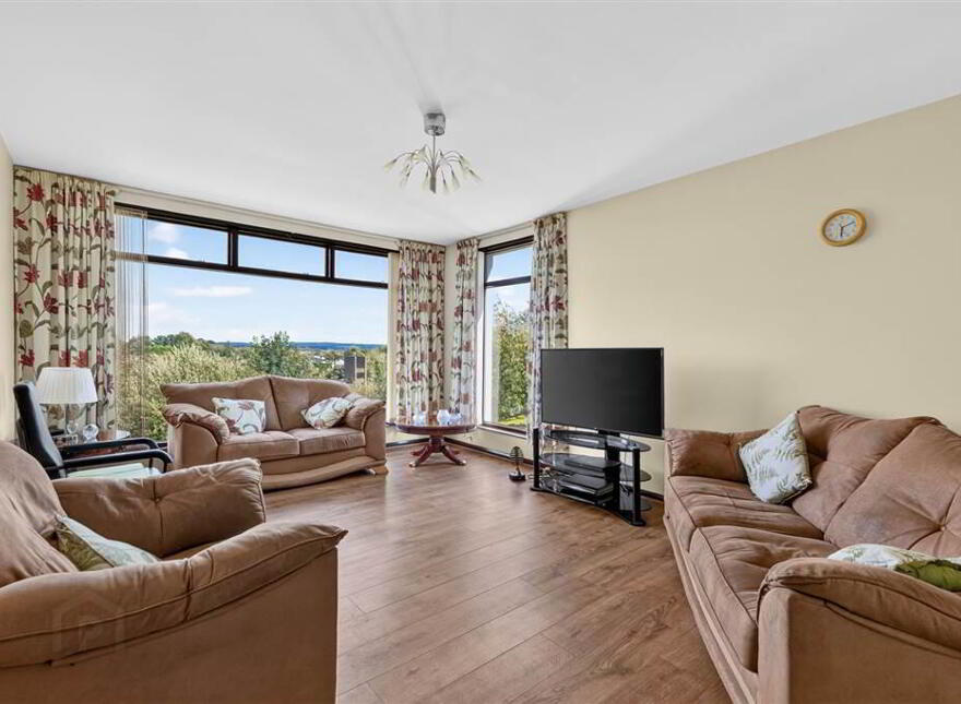 15 Fairtree Hill, Lambeg, Lisburn, BT27 4NR