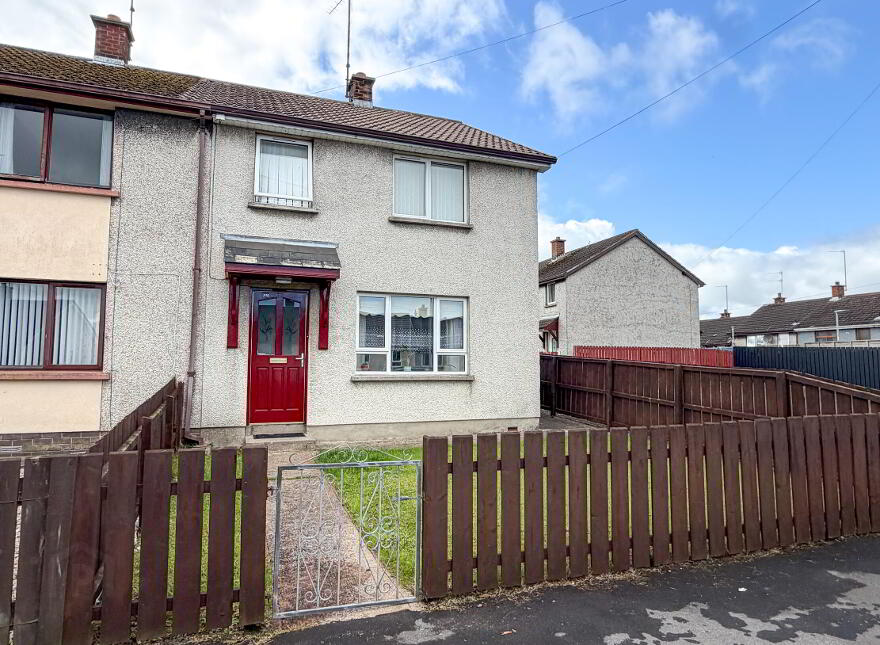 74 Shandon Park, Omagh, BT78 5AZ
