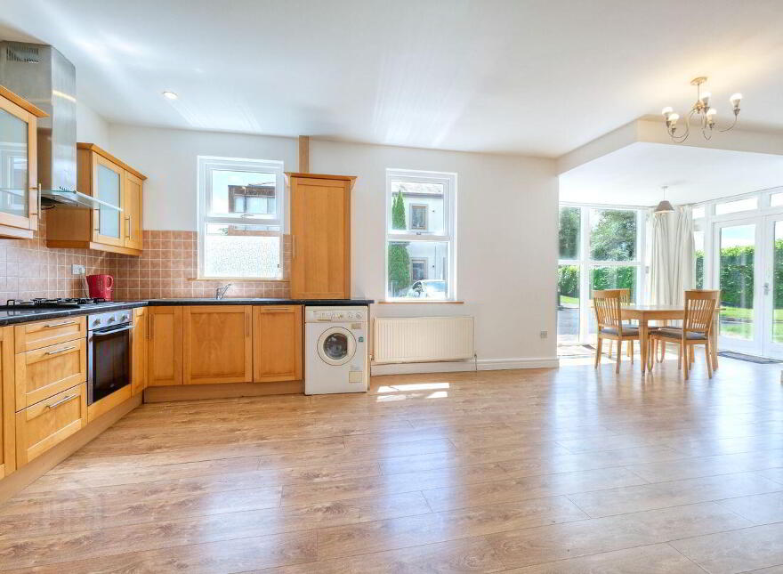 12 Saint Albans, Battery Road, N39E934