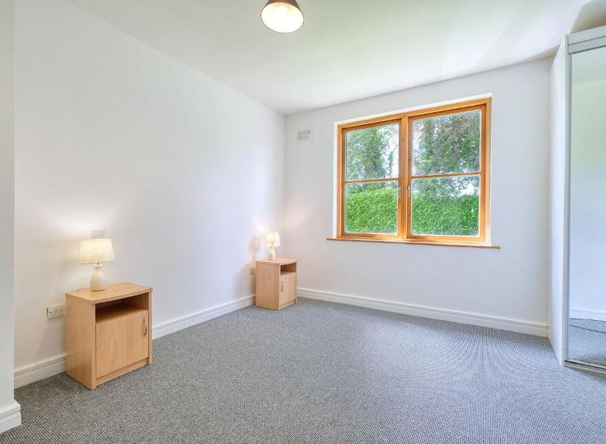 12 Saint Albans, Battery Road, N39E934