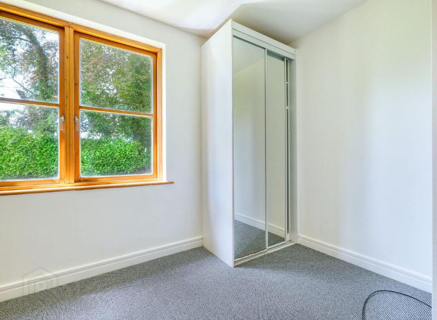 12 Saint Albans, Battery Road, N39E934