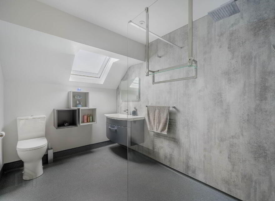 13 Elsmere Heights, Belfast, BT5 7TN