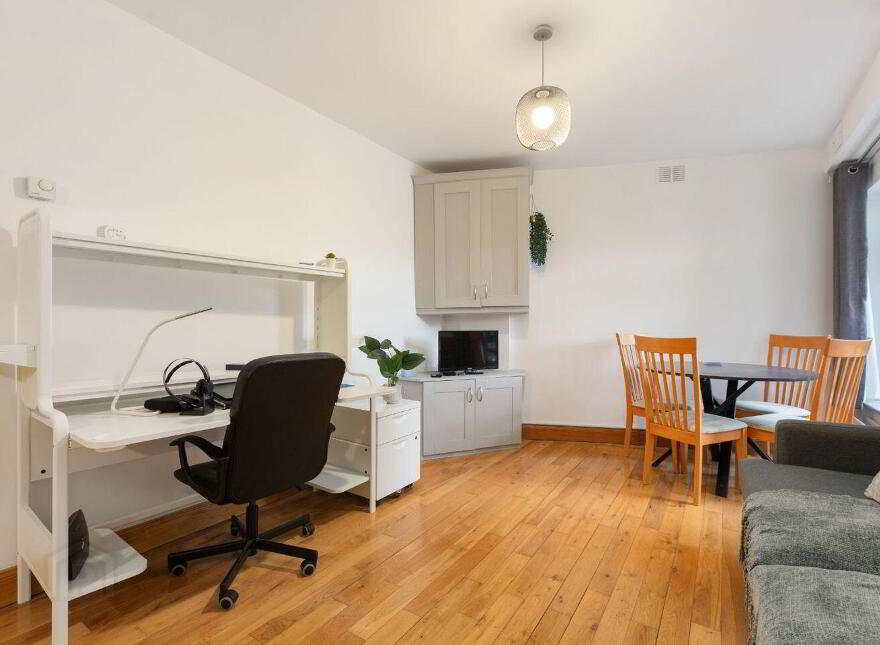 Apartment 9 Creevagh House Dundrum Road, Windy Arbour, Windy Arbour, D14VX43