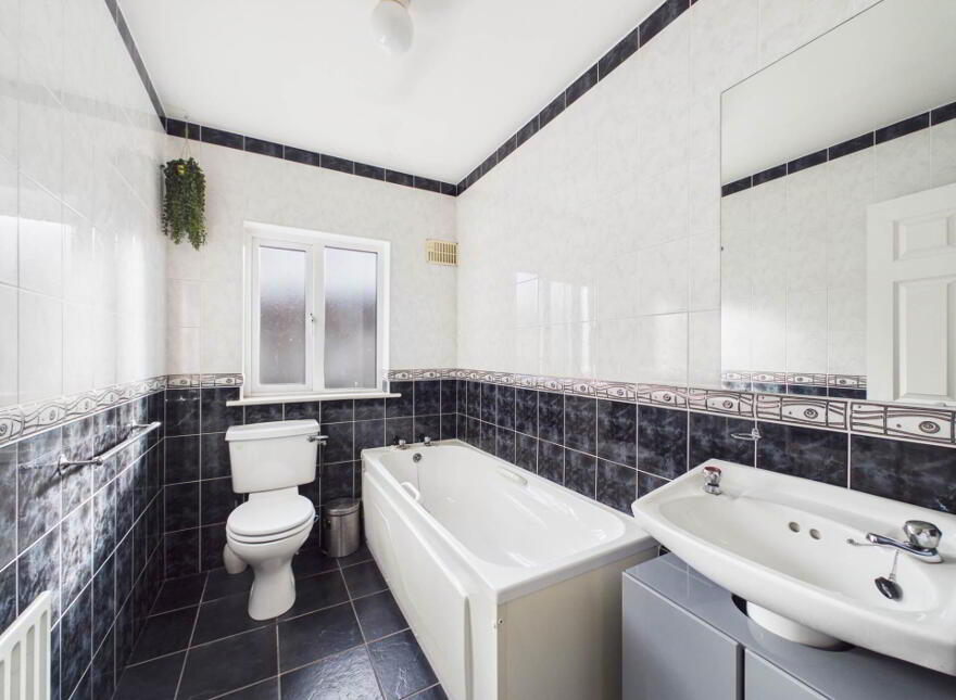Deerpark Close, Carrick-On-Suir, E32HX28