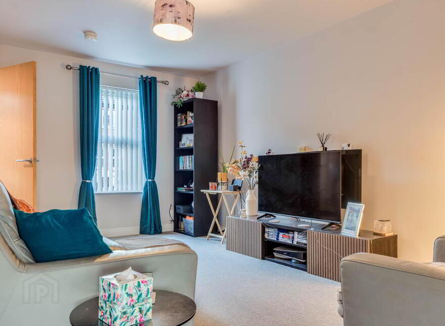 29 Ballyveigh Avenue, Antrim, BT41 2GX