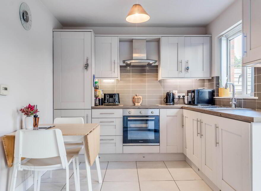 29 Ballyveigh Avenue, Antrim, BT41 2GX