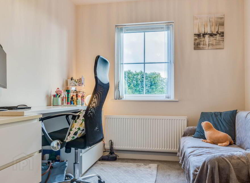 29 Ballyveigh Avenue, Antrim, BT41 2GX