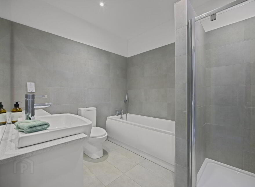 Apartment 1.1 Front 36 Shore Road, Belfast, Holywood, BT18 9GZ