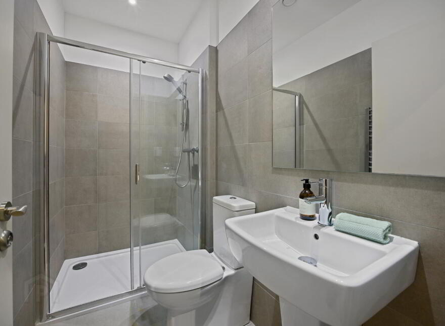 Apartment 1.1 Front 36 Shore Road, Belfast, Holywood, BT18 9GZ