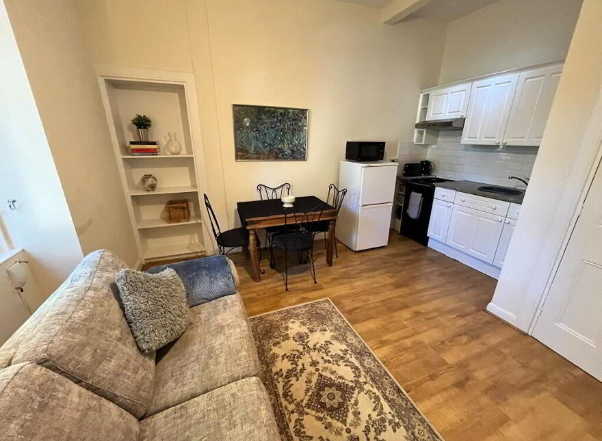 4 Edina Street, Easter Road, Edinburgh, EH7 5PN